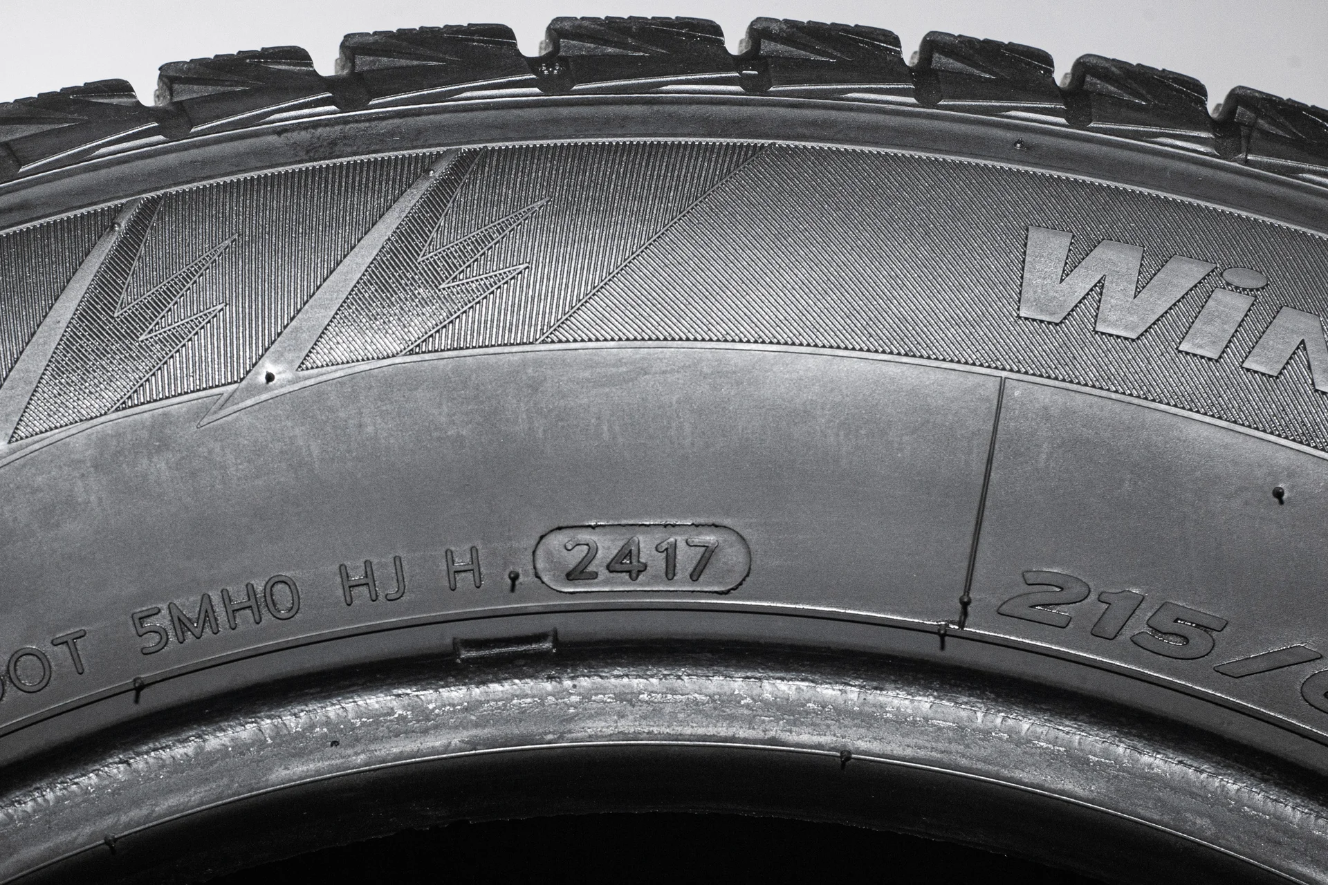 Hankook Winter I*Cept IZ2 215/65 R17 99T - миниатюра 9