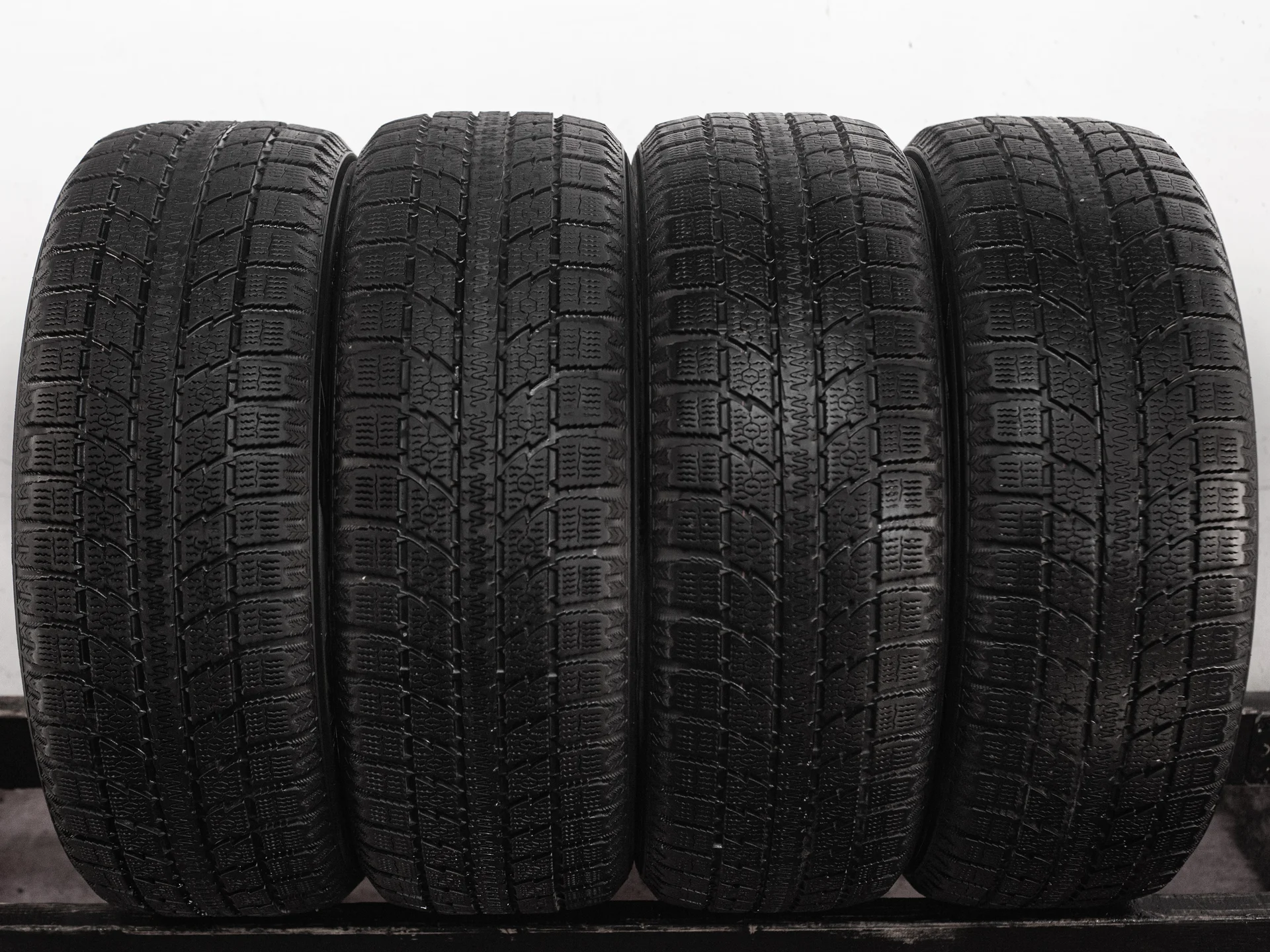 Toyo Observe GSi-5 215/55 R18 94T - изображение 1