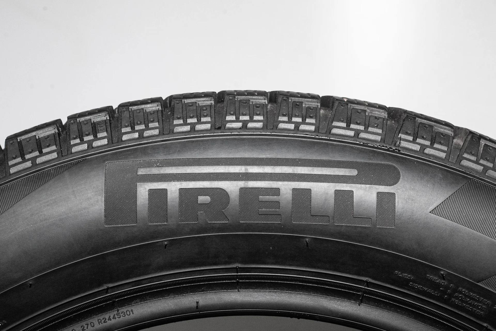 Pirelli Ice Zero Friction 235/55 R18 104T XL - миниатюра 8