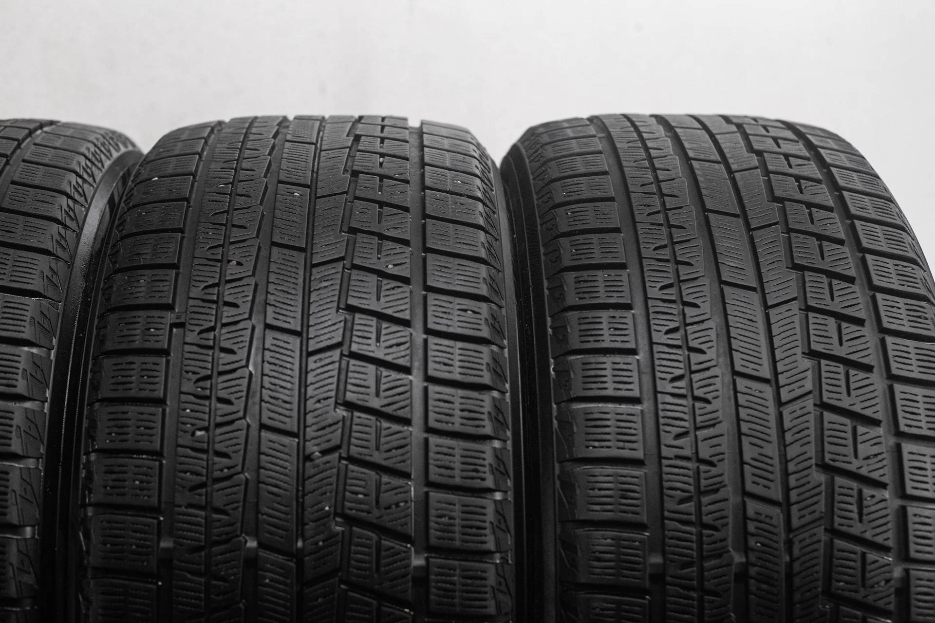 Yokohama Ice Guard IG60 255/40 R19 100Q XL - миниатюра 4
