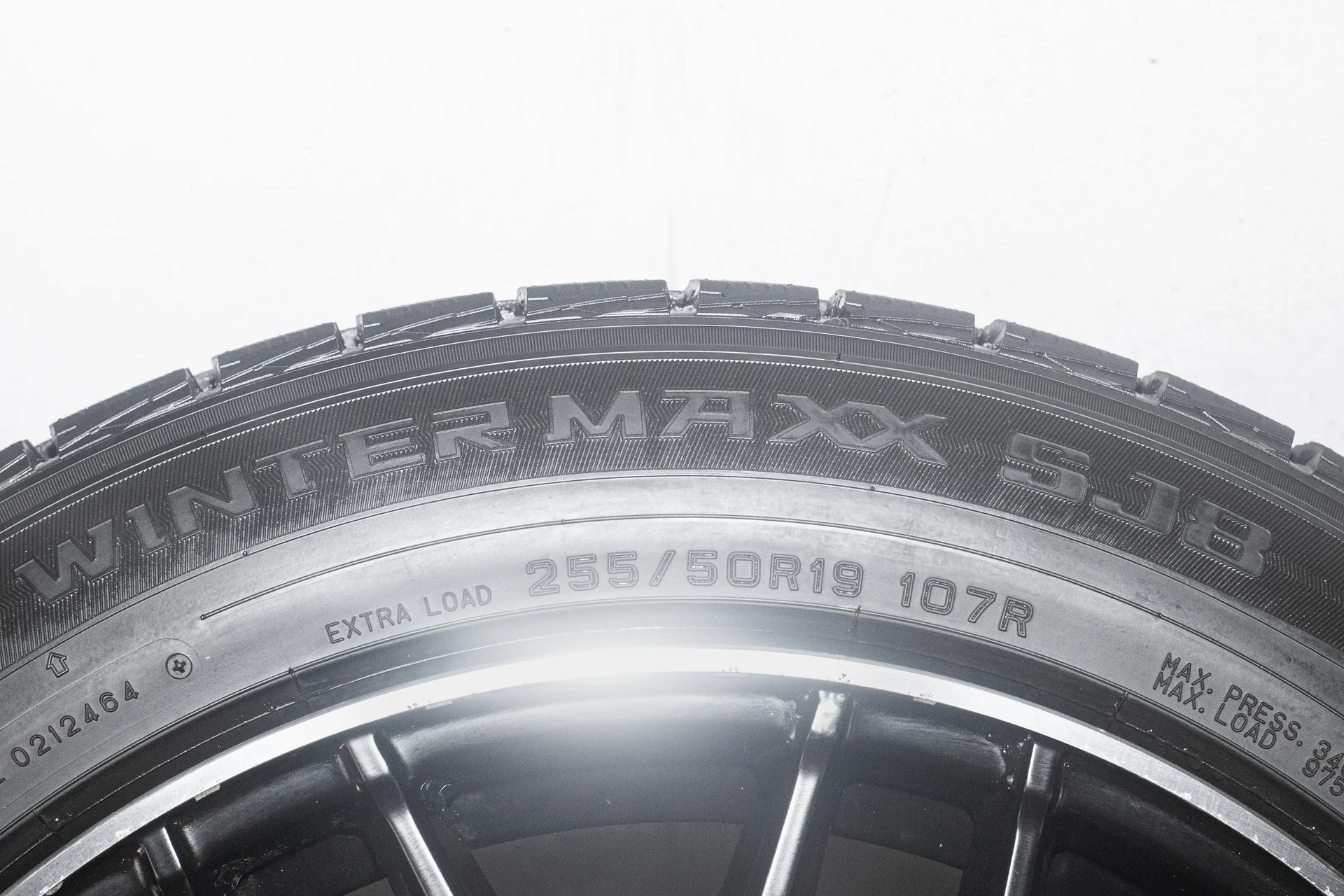 Dunlop Winter Maxx SJ8 235/55 R19 101R + 255/50 R19 107R - миниатюра 9