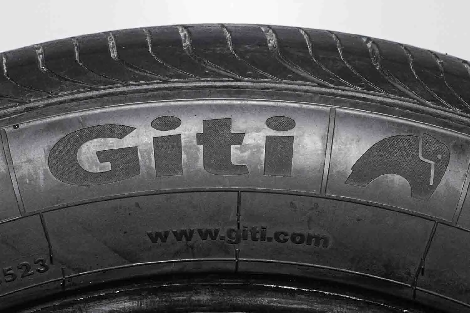 Giti GitiComfort F50 215/55 R18 95H - миниатюра 8