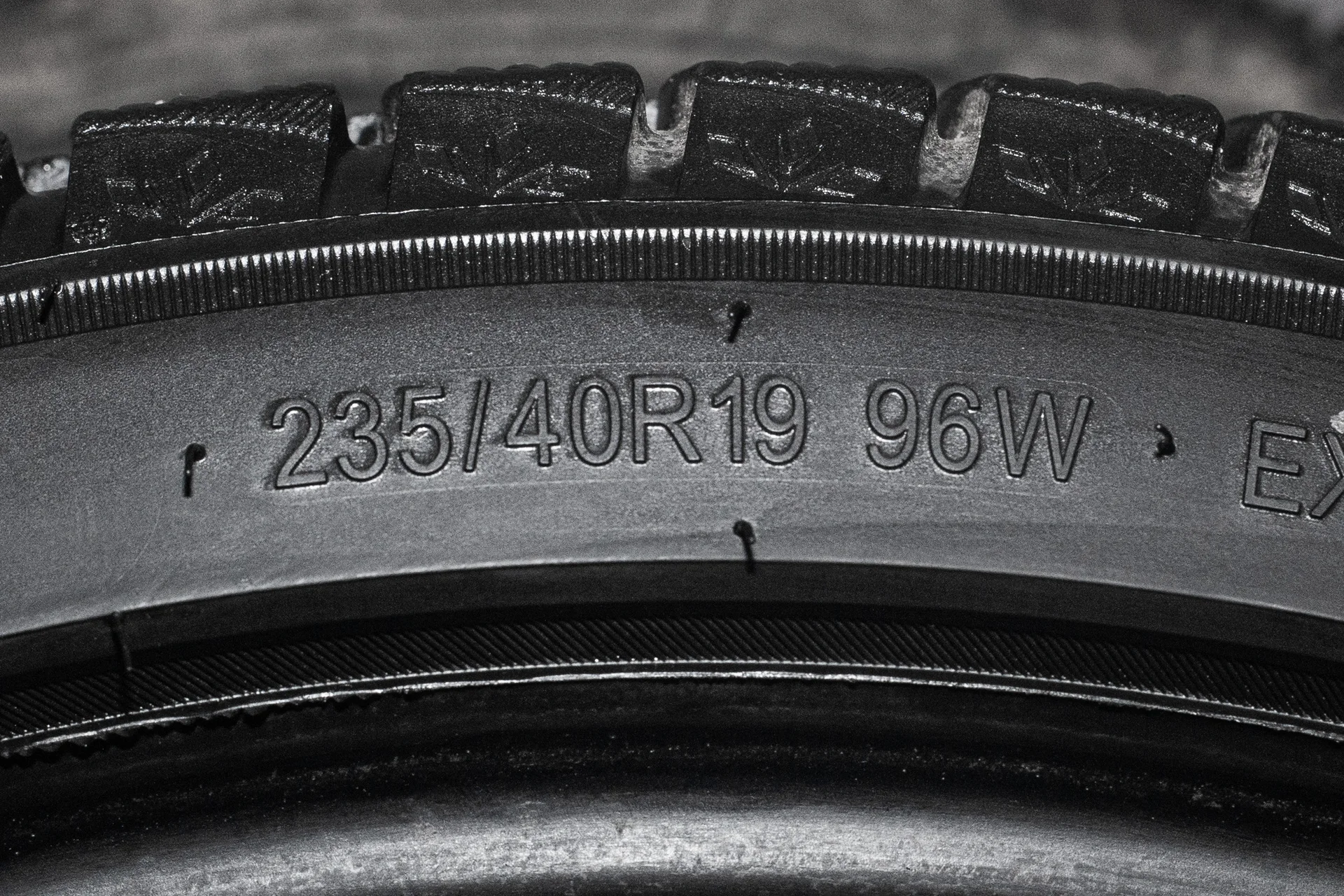 Triangle Snow Link TWT02 235/40 R19 96W XL - миниатюра 6