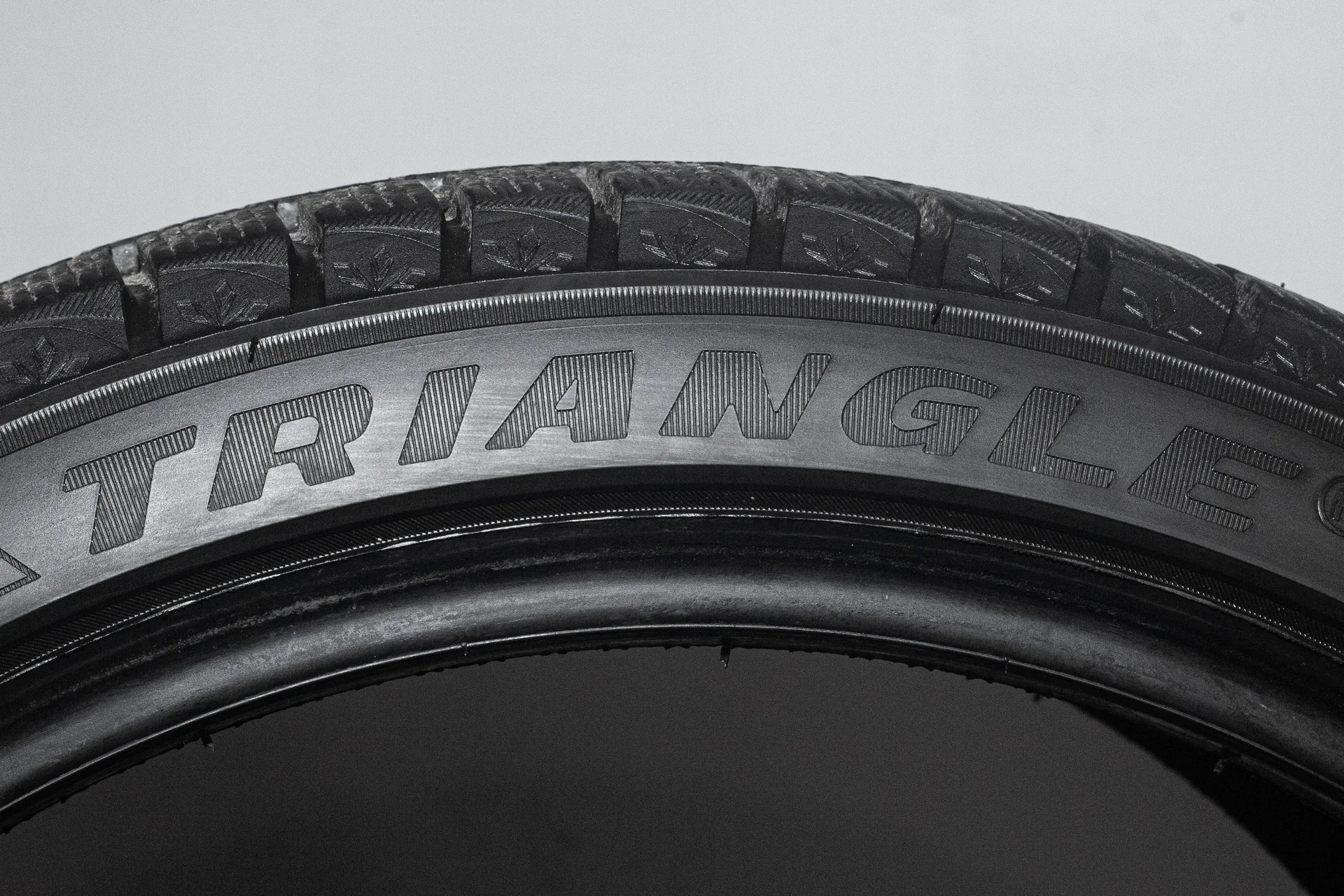Triangle Snow Link TWT02 235/40 R19 96W XL - миниатюра 8