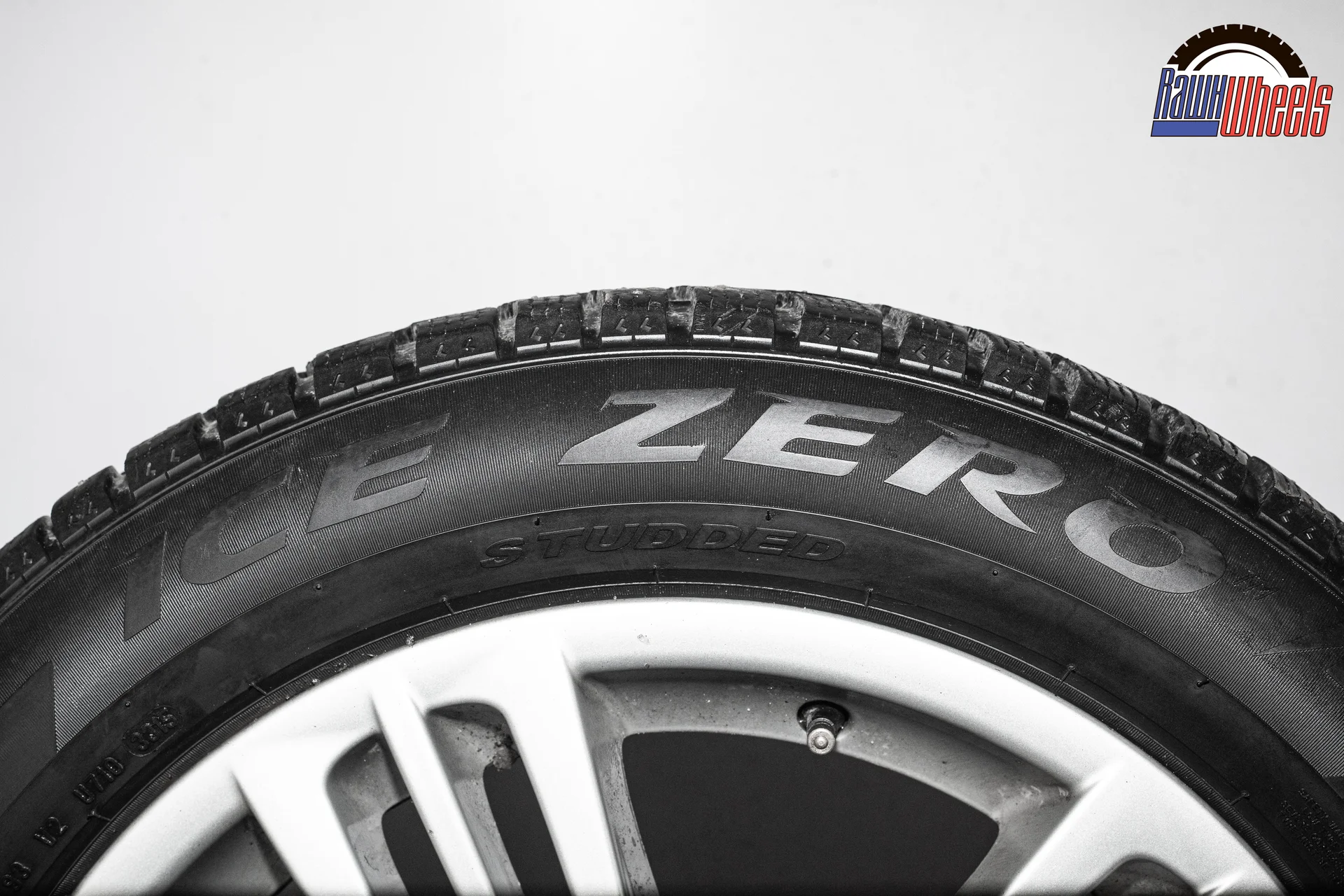 Pirelli Ice Zero 245/50 R18 104T RF - миниатюра 8
