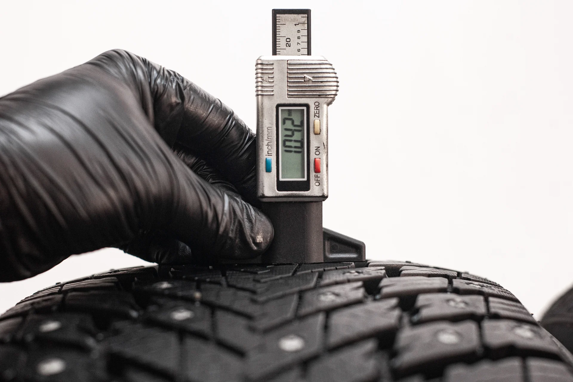 Zmax WinterNova Stud 2 235/55 R20 102T - миниатюра 2
