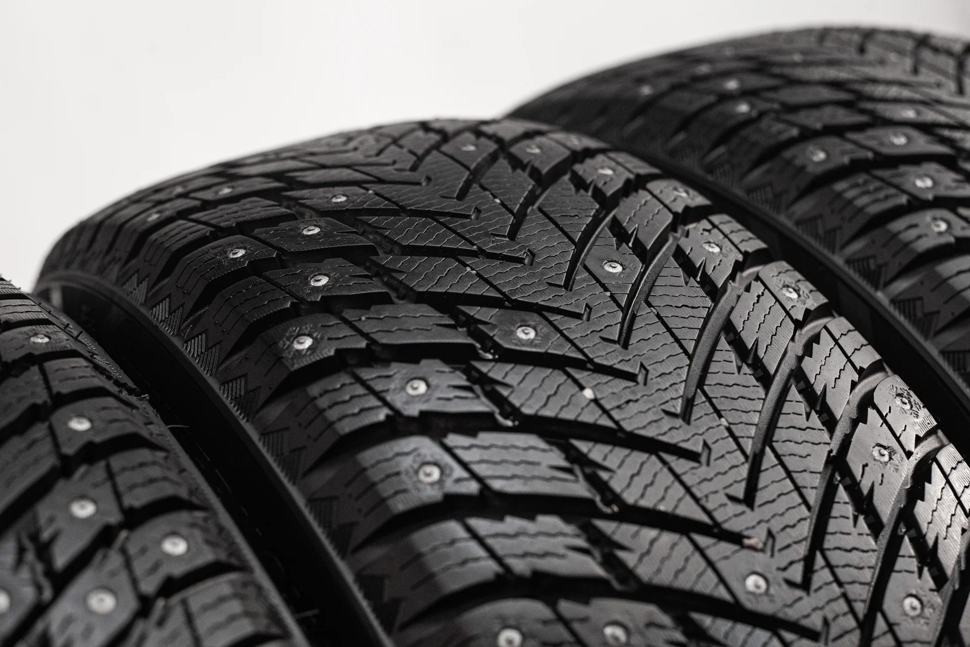 Zmax WinterNova Stud 2 235/55 R20 102T - миниатюра 3