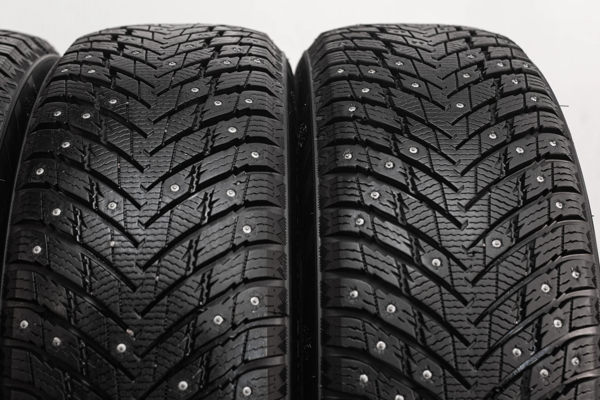 Zmax WinterNova Stud 2 235/55 R20 102T - миниатюра 4