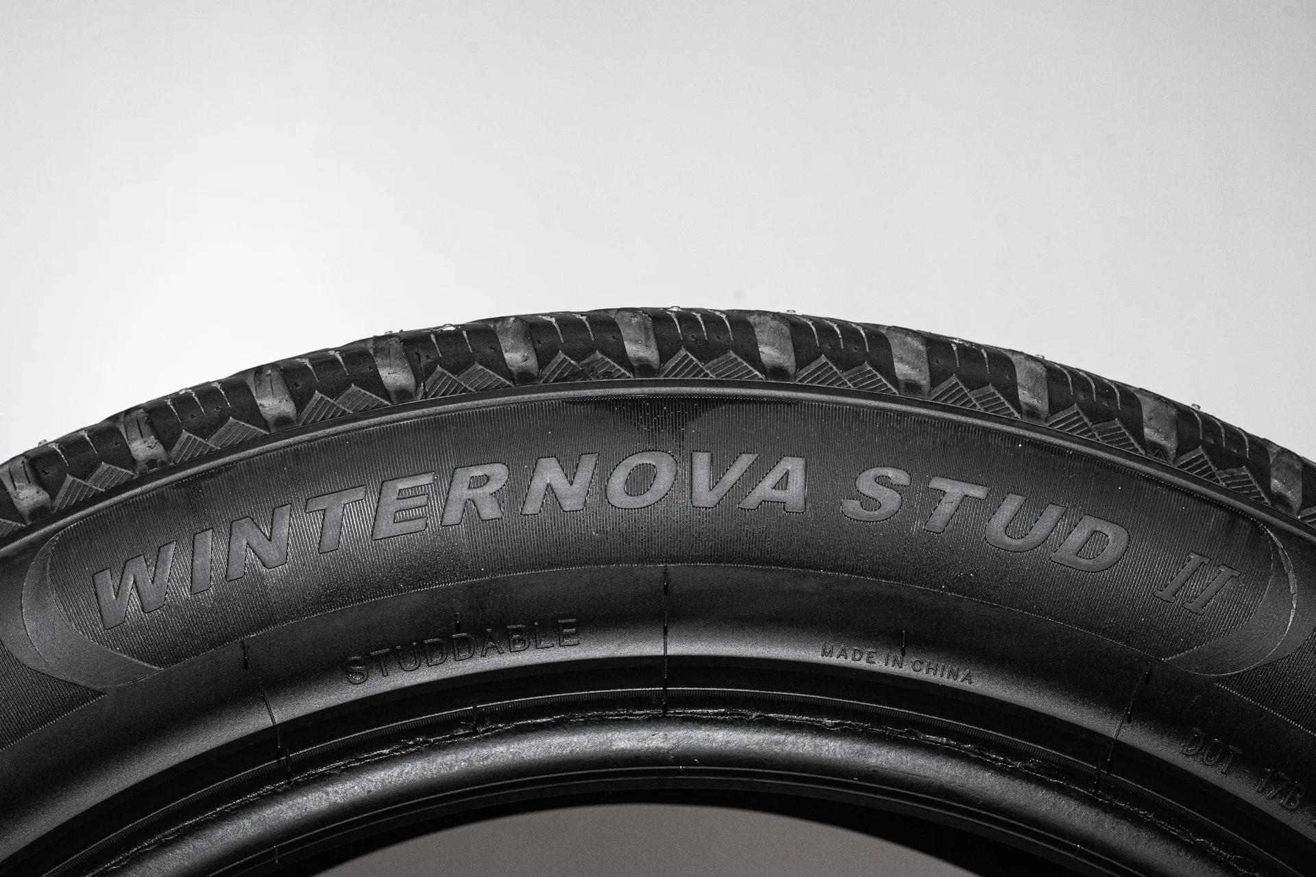 Zmax WinterNova Stud 2 235/55 R20 102T - миниатюра 7