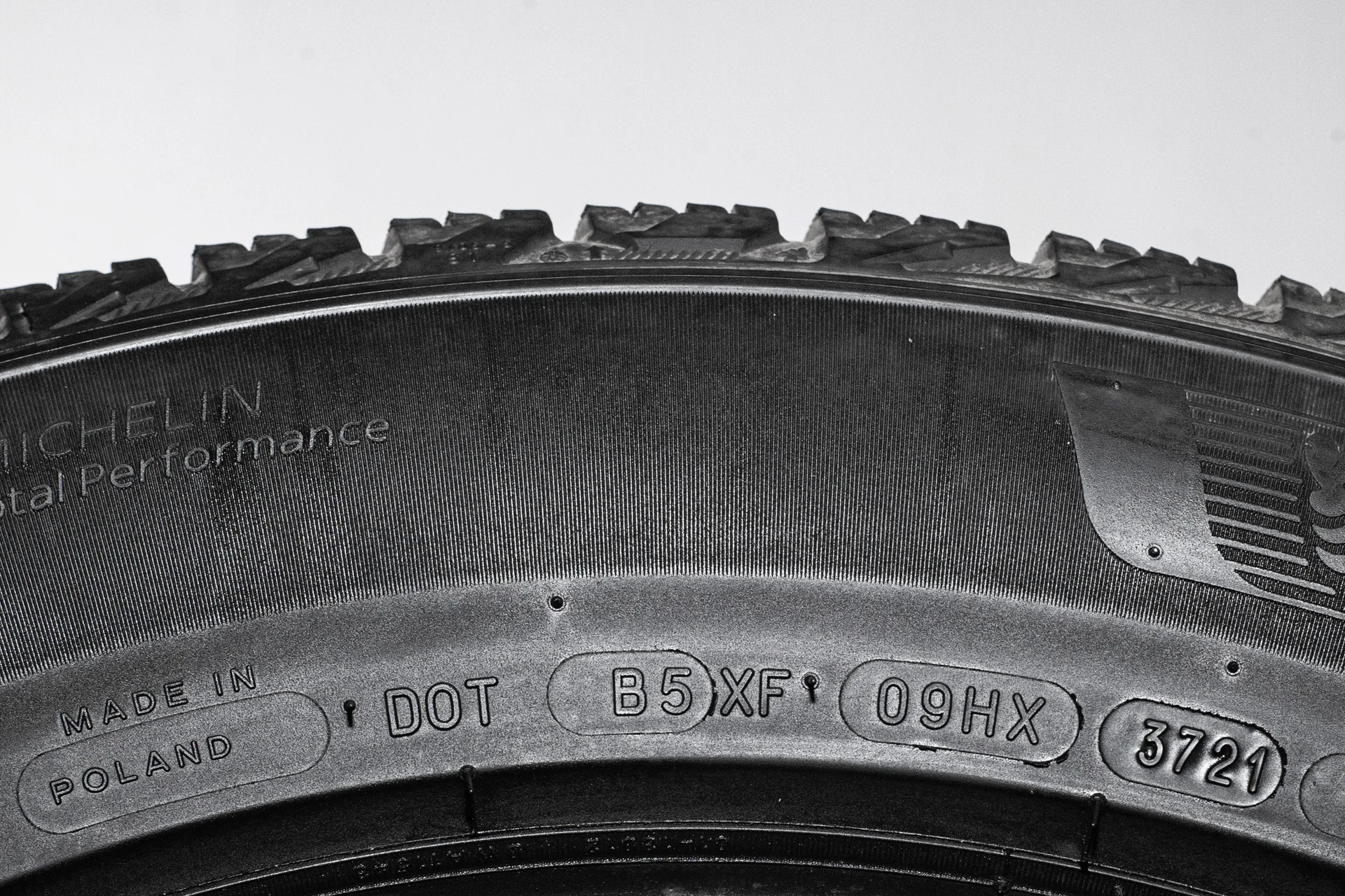 Michelin X-Ice Snow SUV 235/60 R18 107T - миниатюра 9
