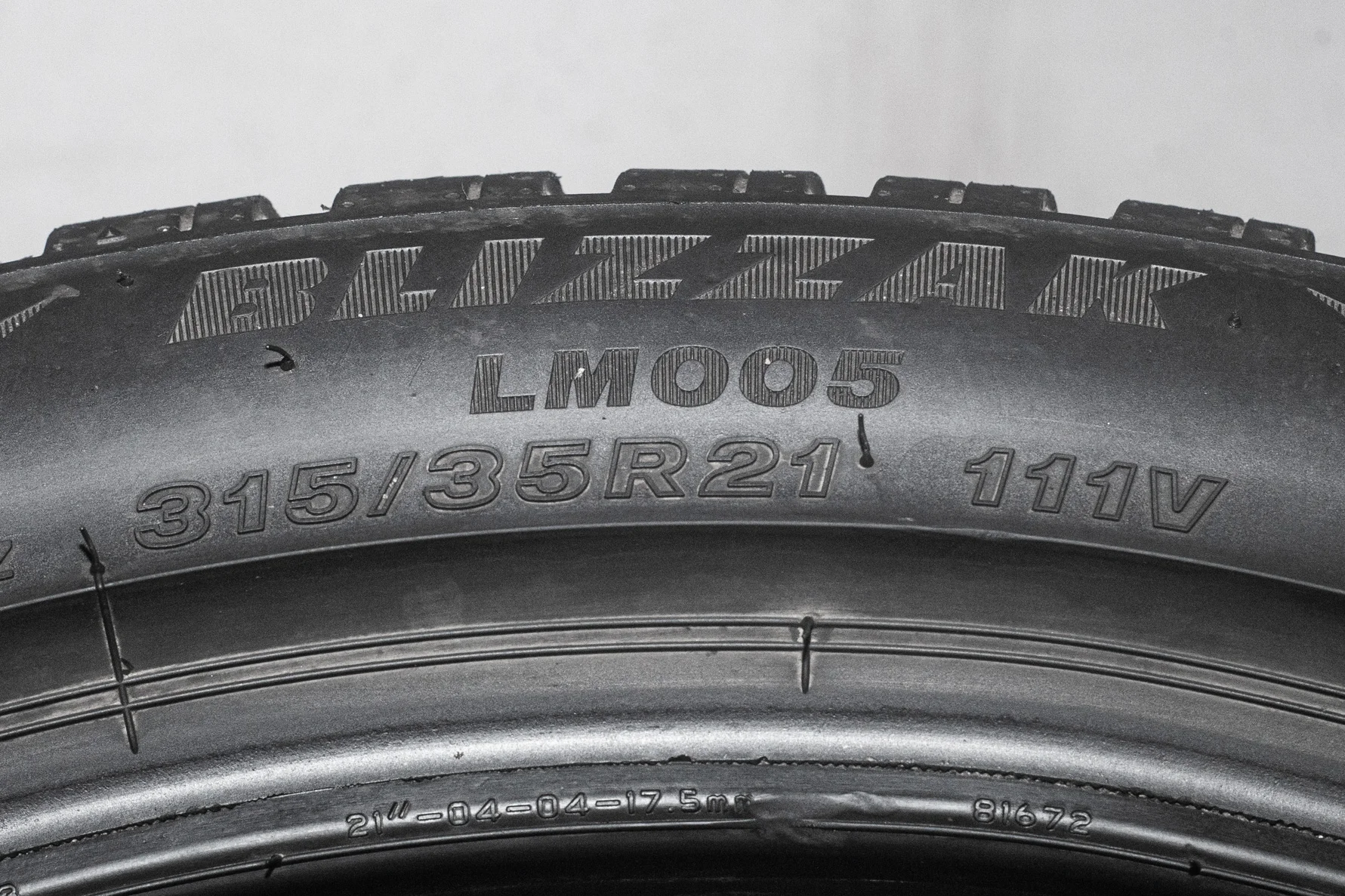 Bridgestone Blizzak LM005 285/40 R21 109V + 315/35 R21 111V - миниатюра 10