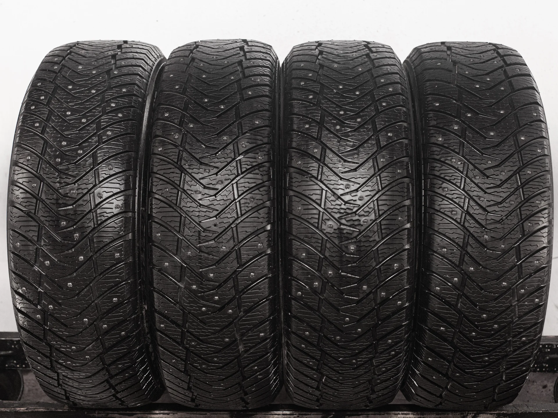 Yokohama Ice Guard IG65 275/45 R20 115T - изображение 1