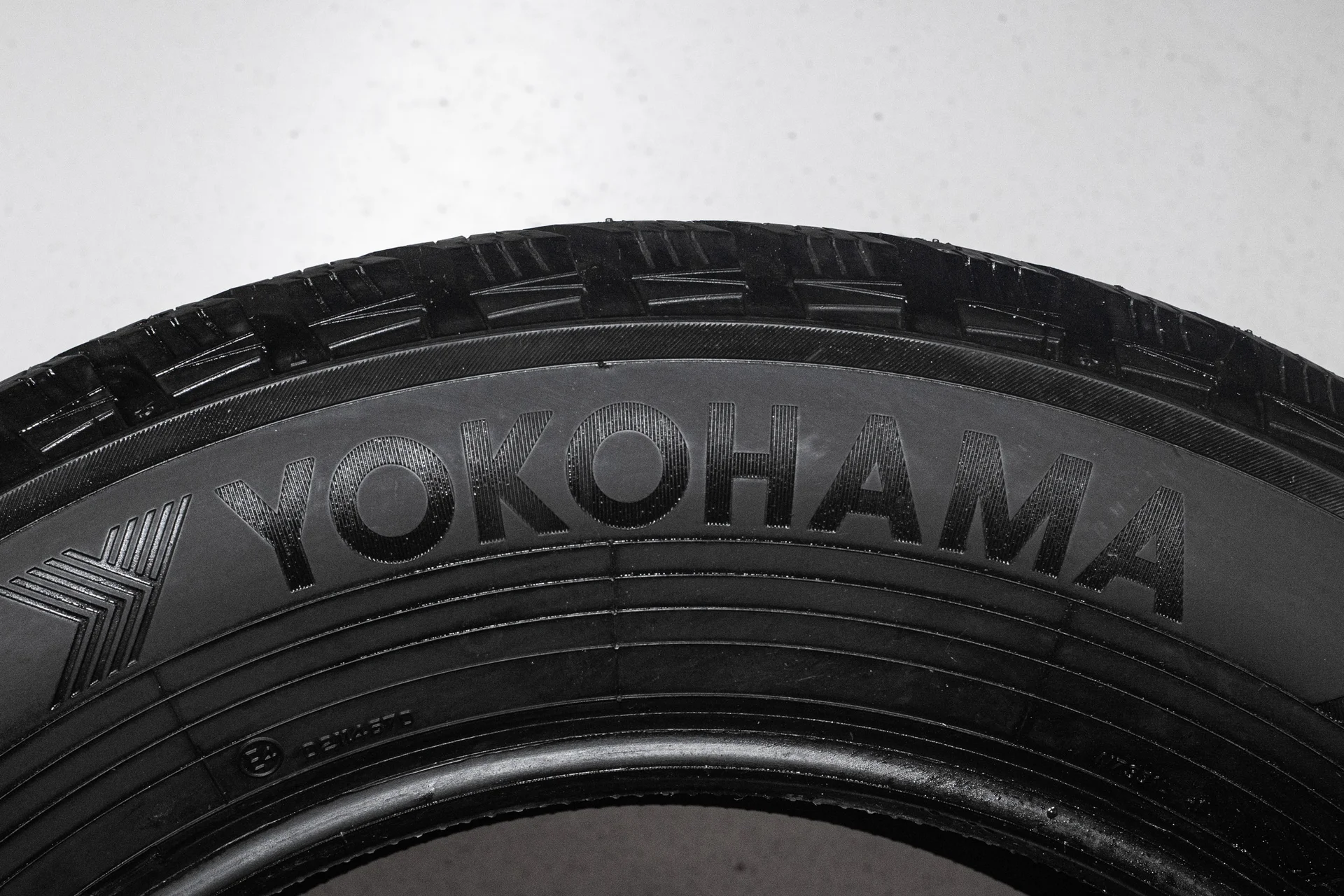 Yokohama Ice Guard IG65 275/45 R20 115T - миниатюра 6