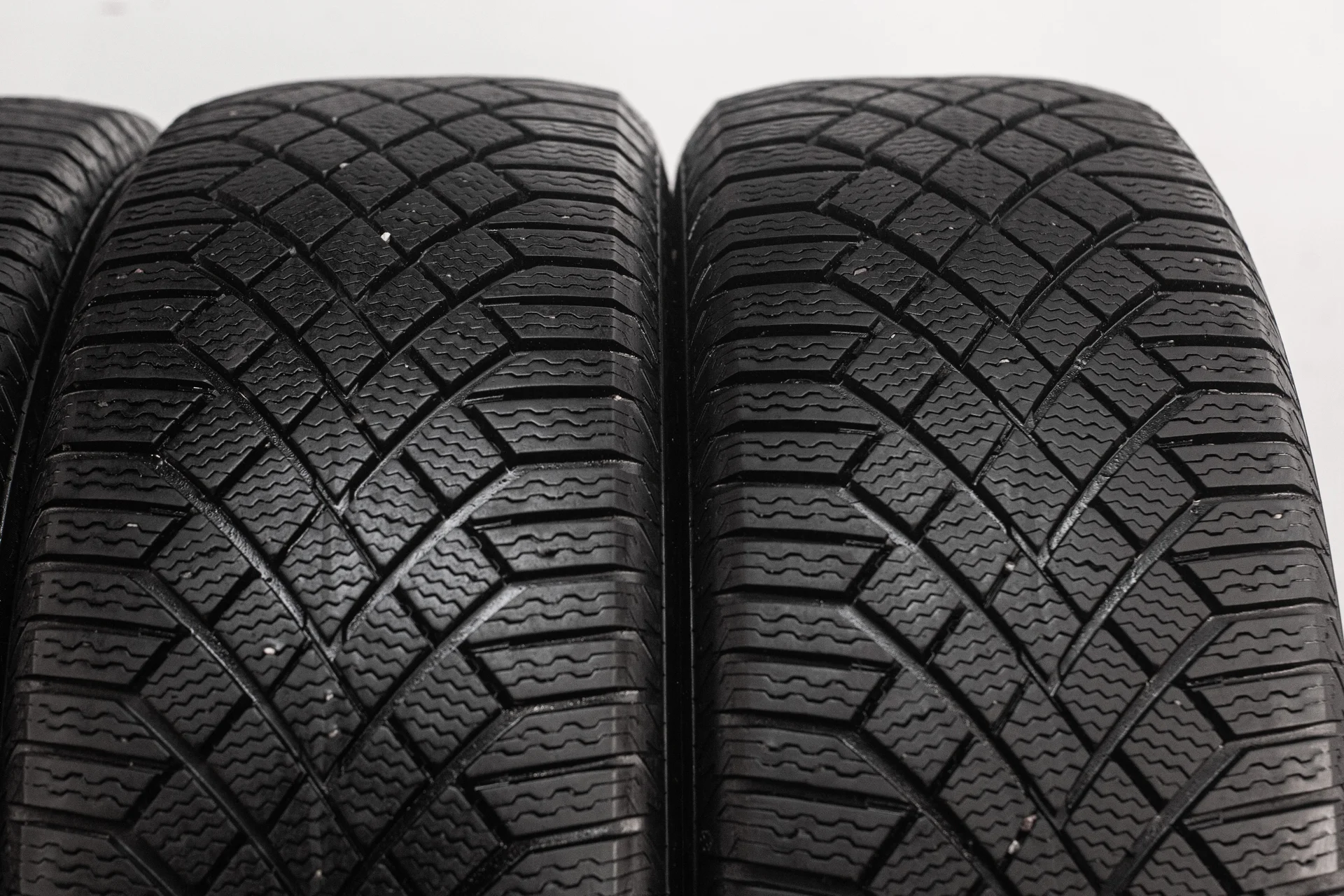 Continental VikingContact 7 235/60 R20 108T - миниатюра 4