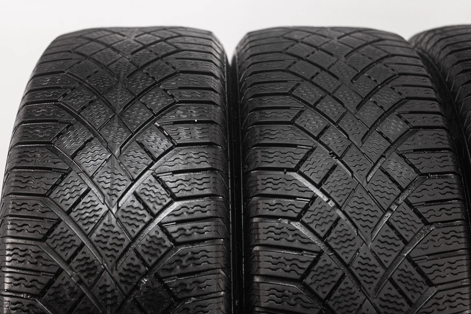 Continental VikingContact 7 235/60 R20 108T - миниатюра 5