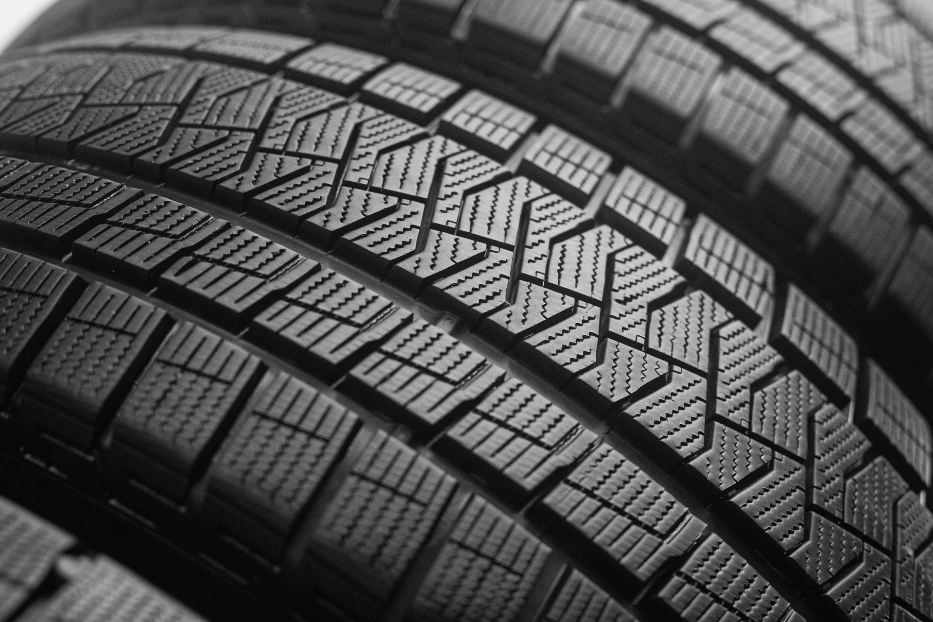 Formula Ice Friction 235/55 R19 105H XL - миниатюра 3