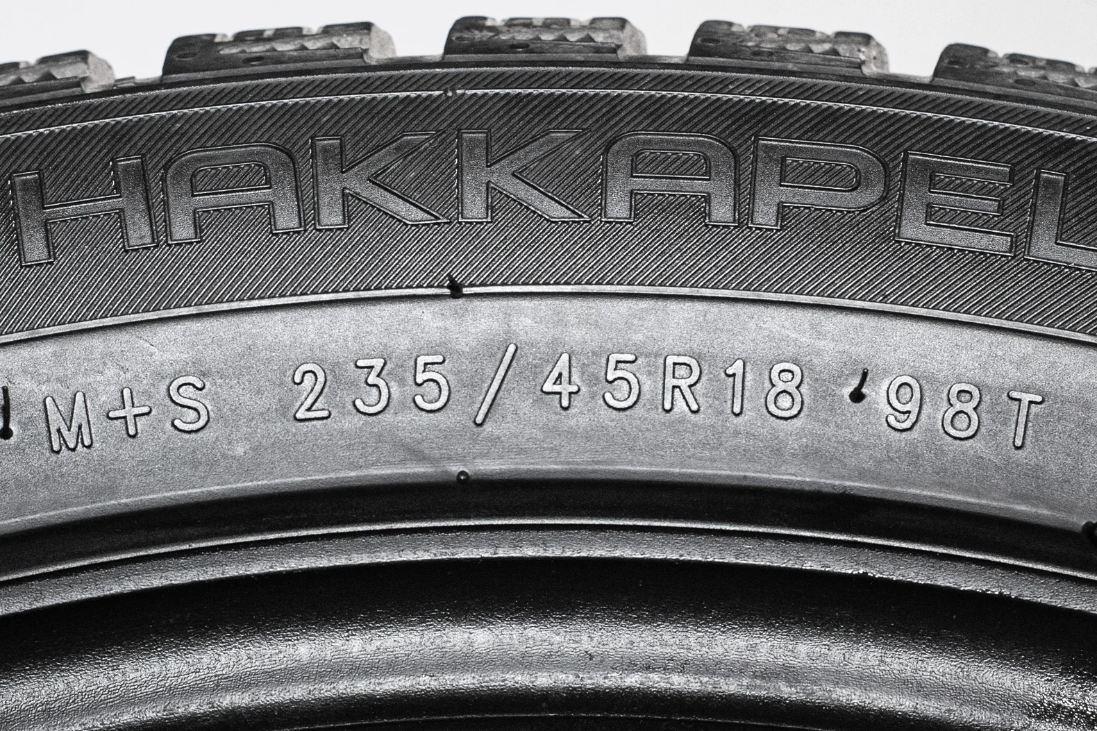 Nokian Hakkapeliitta R3 235/45 R18 98T - миниатюра 8