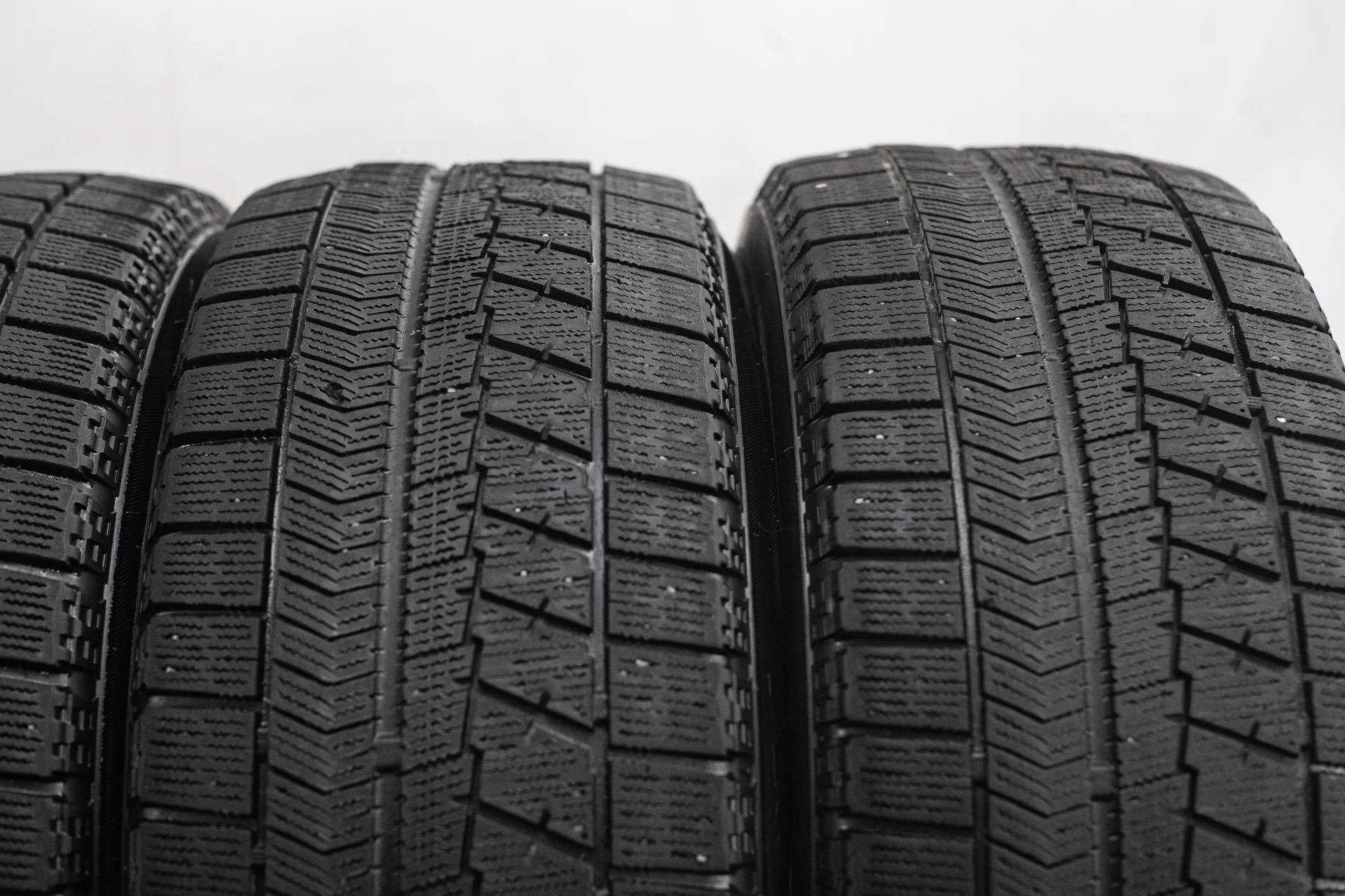 Bridgestone Blizzak VRX 205/55 R16 91S - миниатюра 4