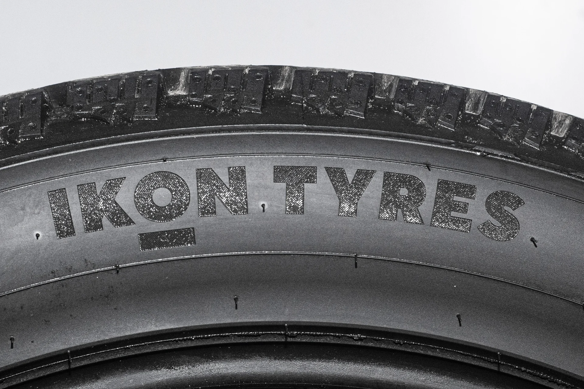 Ikon Autograph Snow 3 SUV 275/45 R21 110T XL - миниатюра 9