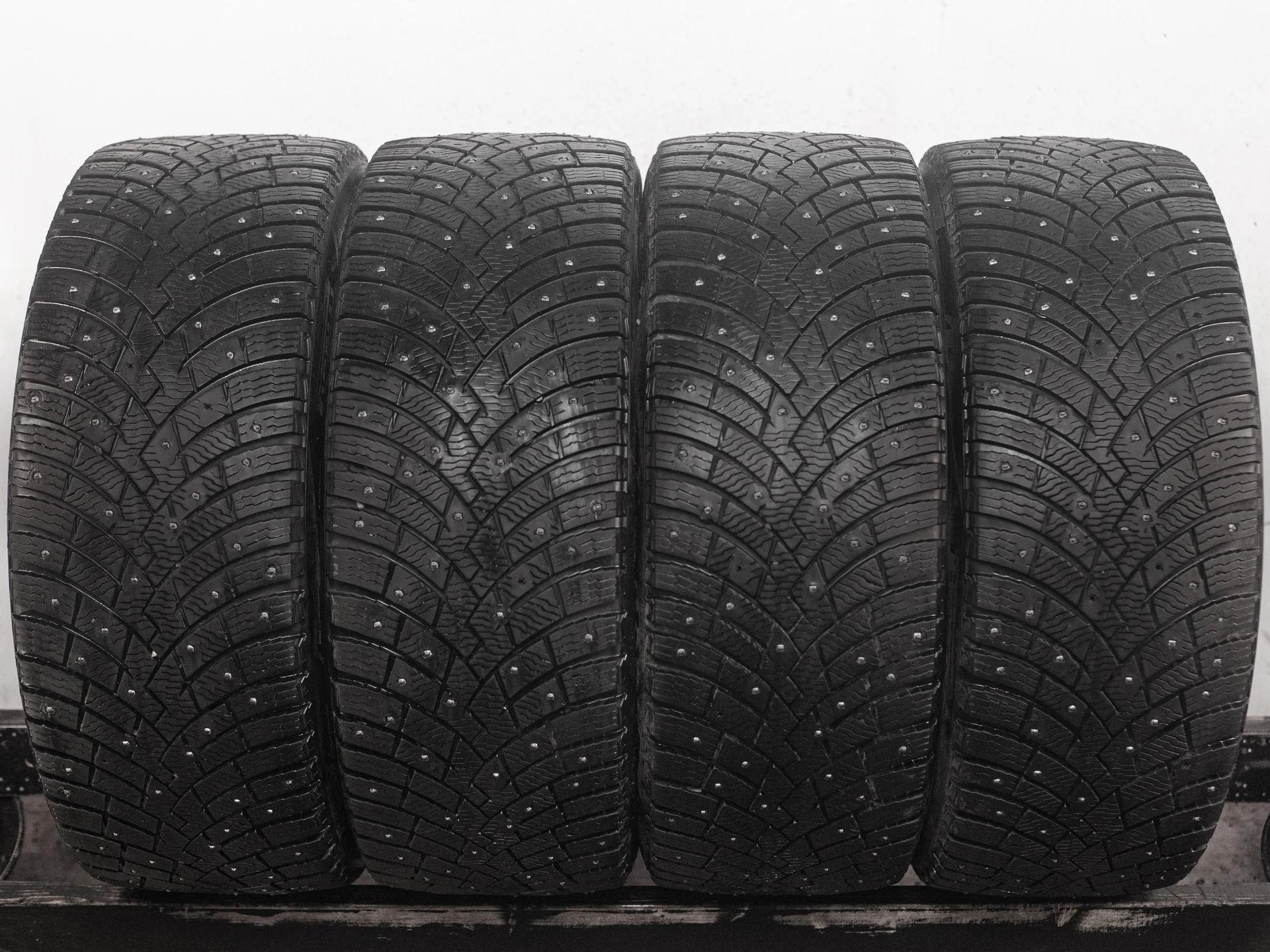 Pirelli Scorpion Ice Zero 2 255/45 R20 105H