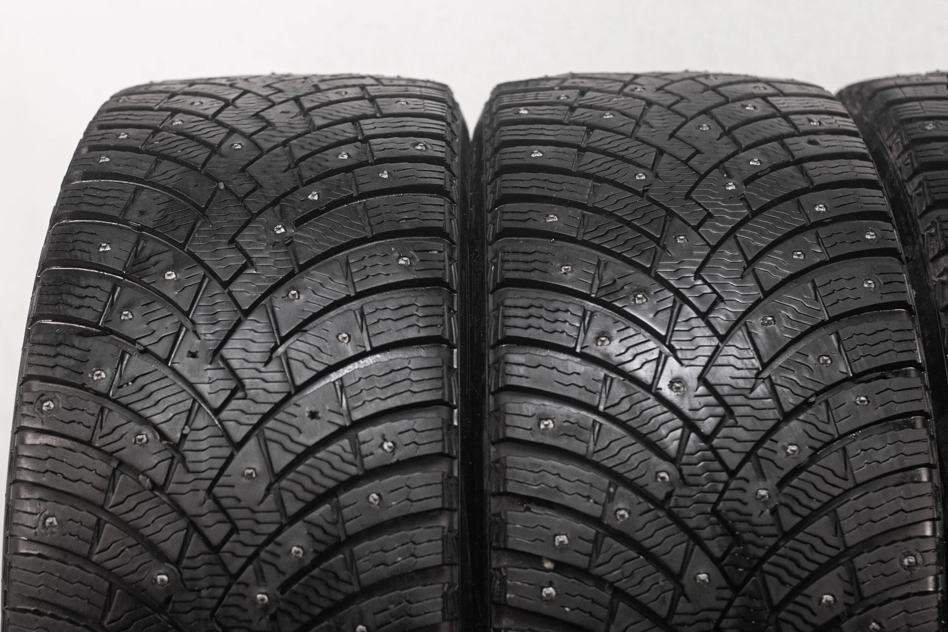Pirelli Scorpion Ice Zero 2 255/45 R20 105H - миниатюра 5