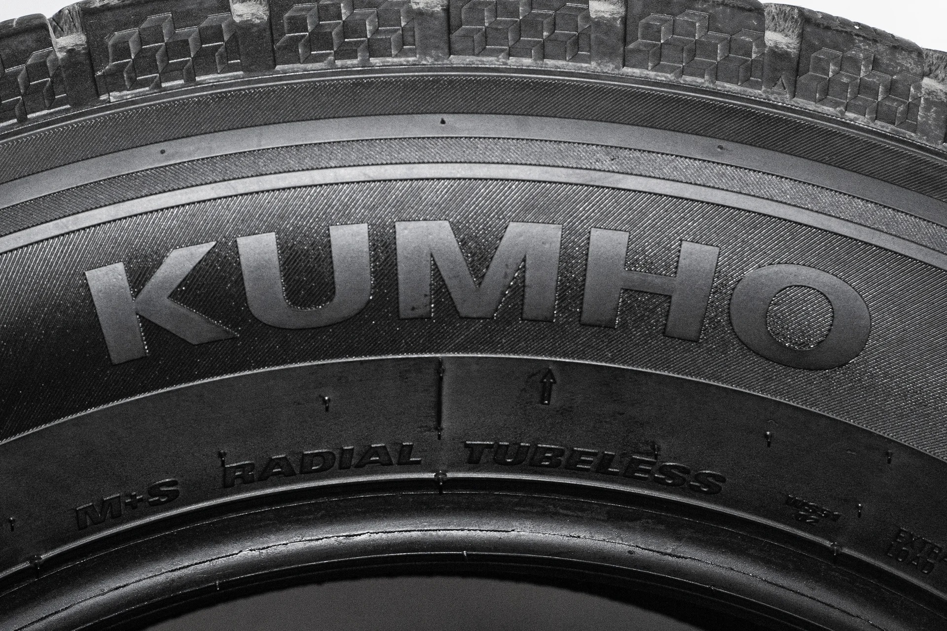 Kumho Wintercraft SUV Ice WS51 265/60 R18 114T XL - миниатюра 8