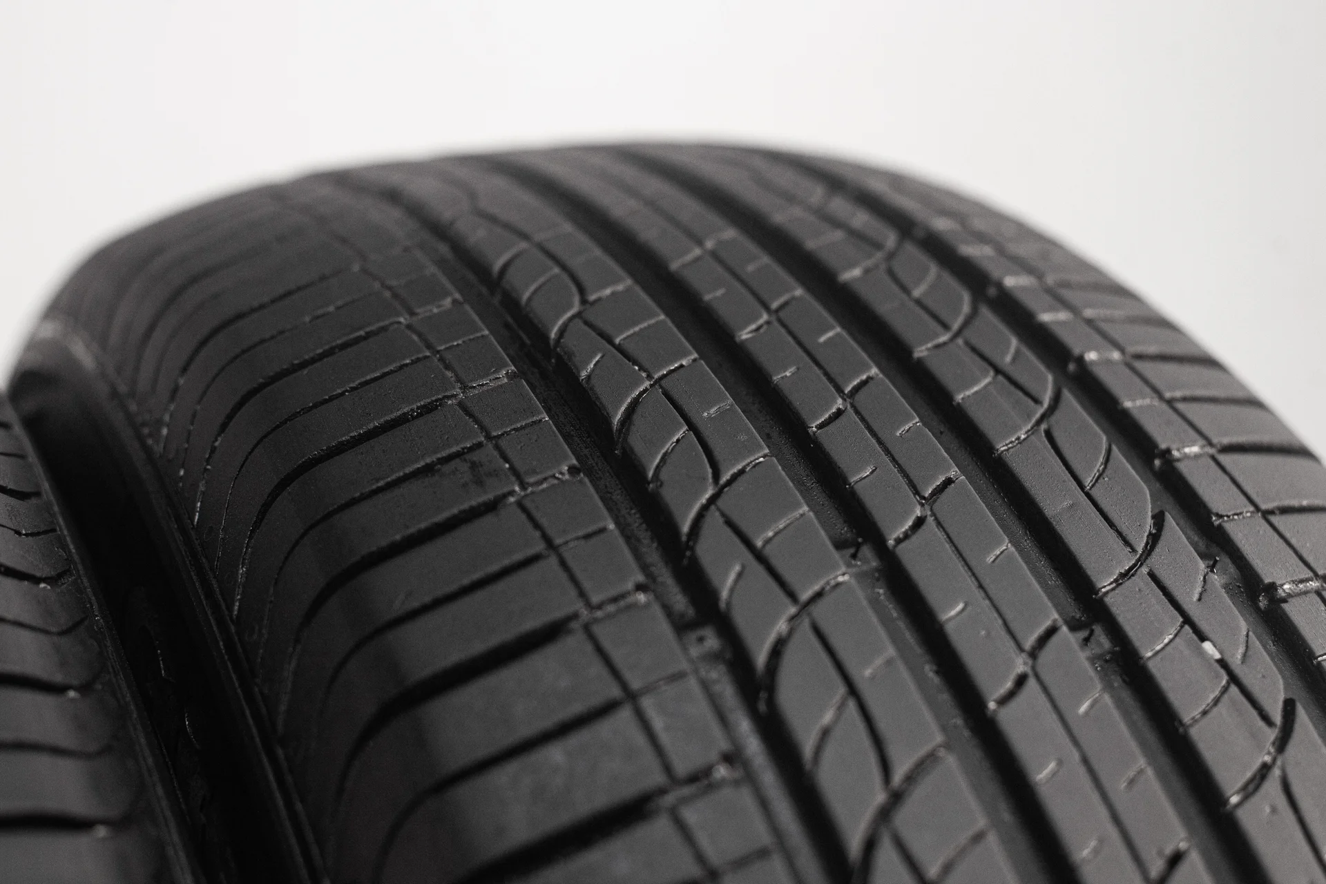 Giti GitiComfort F50 Advanztech 225/60 R18 100H - миниатюра 3