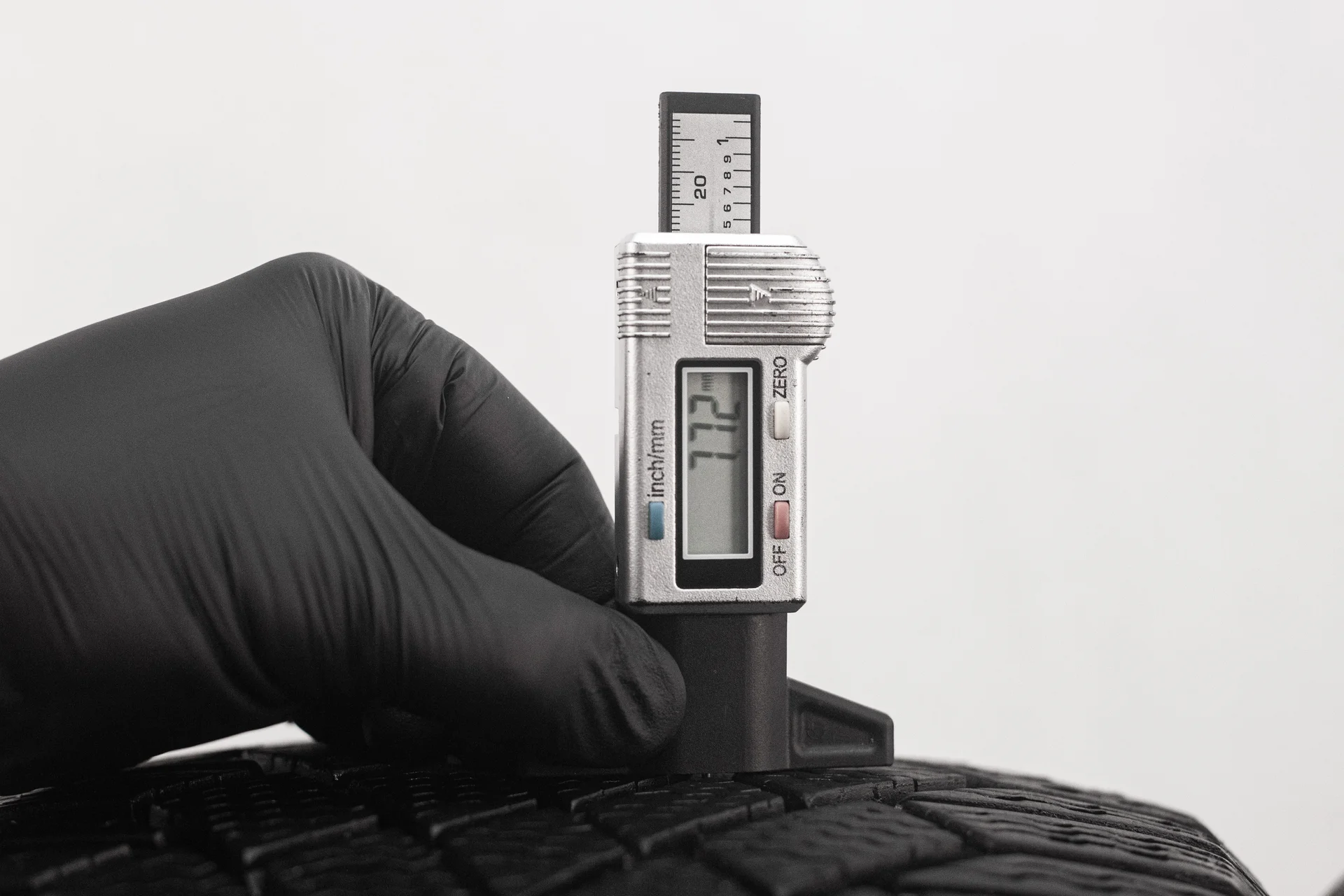 [2] Continental ContiVikingContact 7 225/45 R19 96T - миниатюра 4