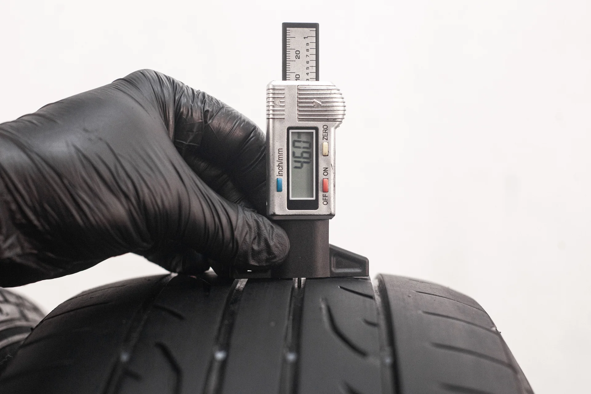 [2] Dunlop SP Sport LM704 215/65 R16 98H - миниатюра 4