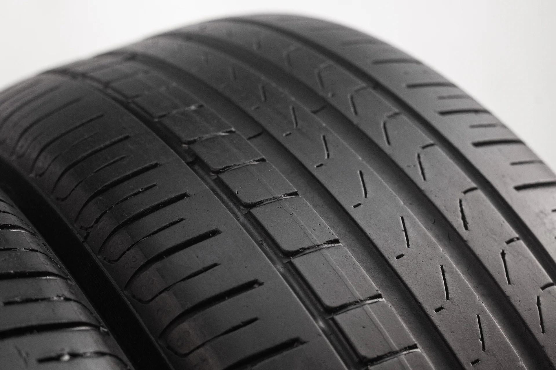 [2] Pirelli Cinturato P7 235/45 R18 94W - миниатюра 3