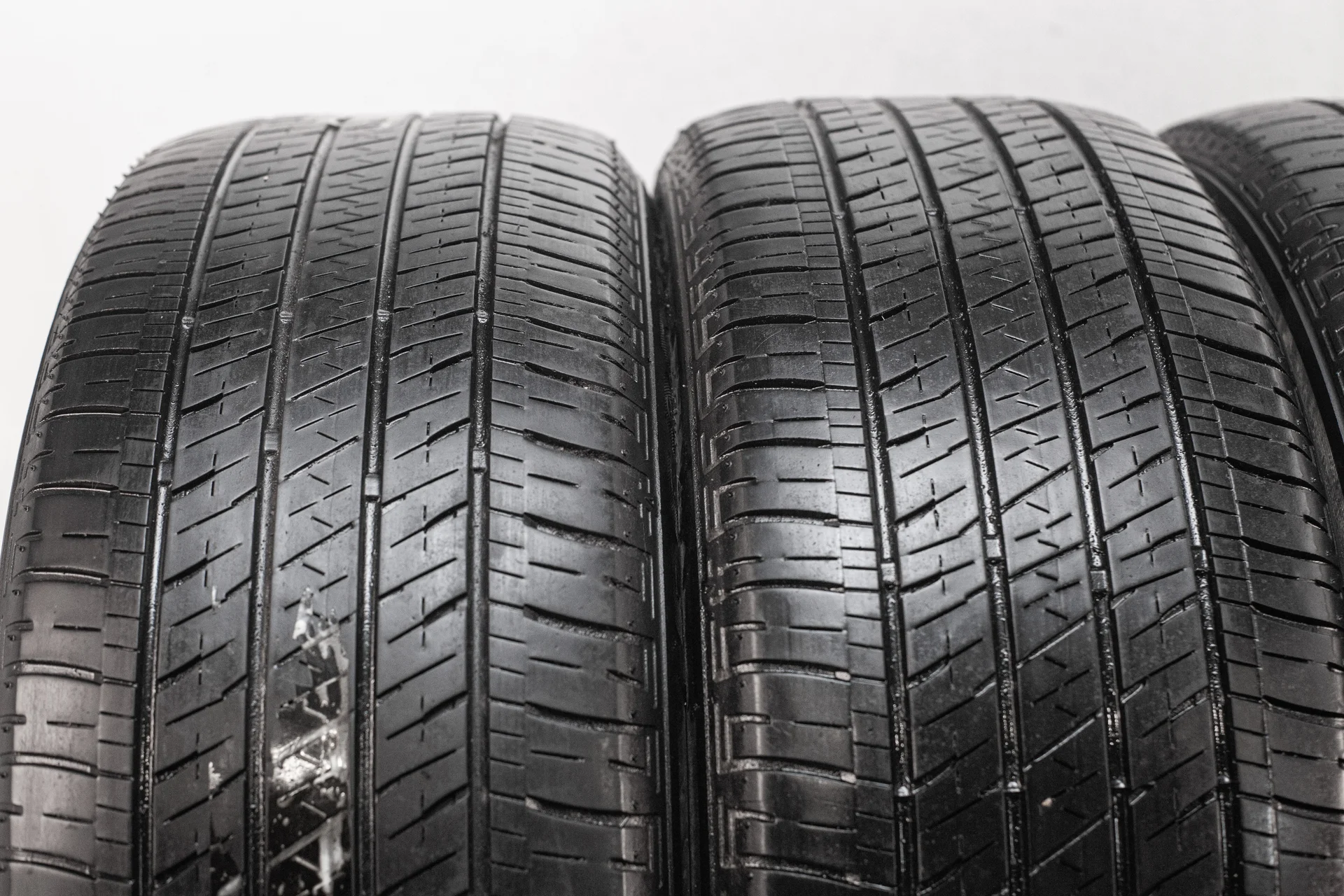 Bridgestone Ecopia H/L 422 Plus 255/50 R20 104V - миниатюра 5