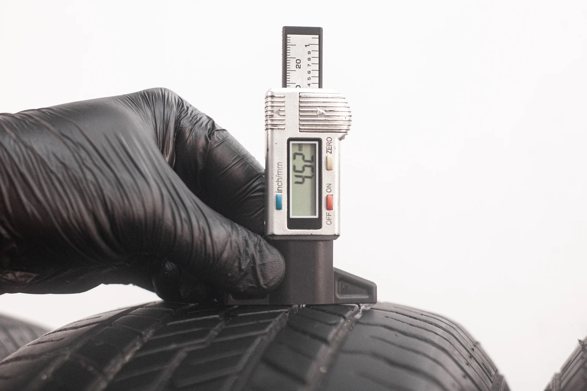 Yokohama Geolandar G033 215/70 R16 100H - миниатюра 2