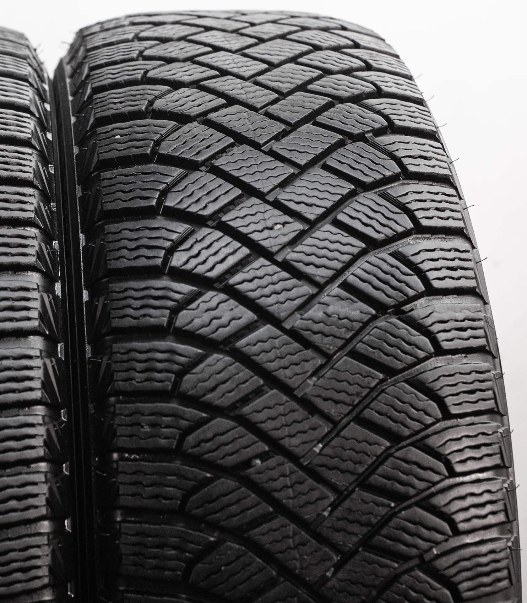 Maxxis Premitra Ice 5 SUV / SP5 225/55 R19 103T - миниатюра 3