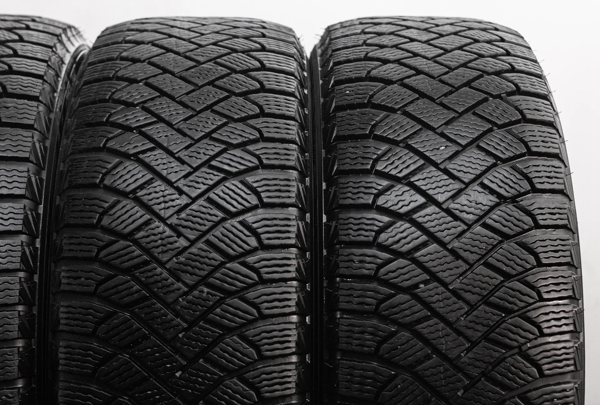 Maxxis Premitra Ice 5 SUV / SP5 225/55 R19 103T - миниатюра 4