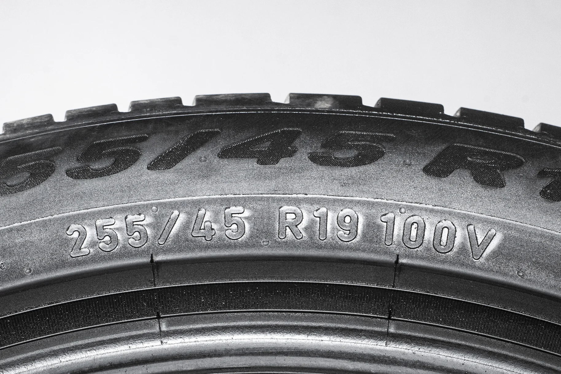 Pirelli Scorpion 255/45 R19 100V - миниатюра 8