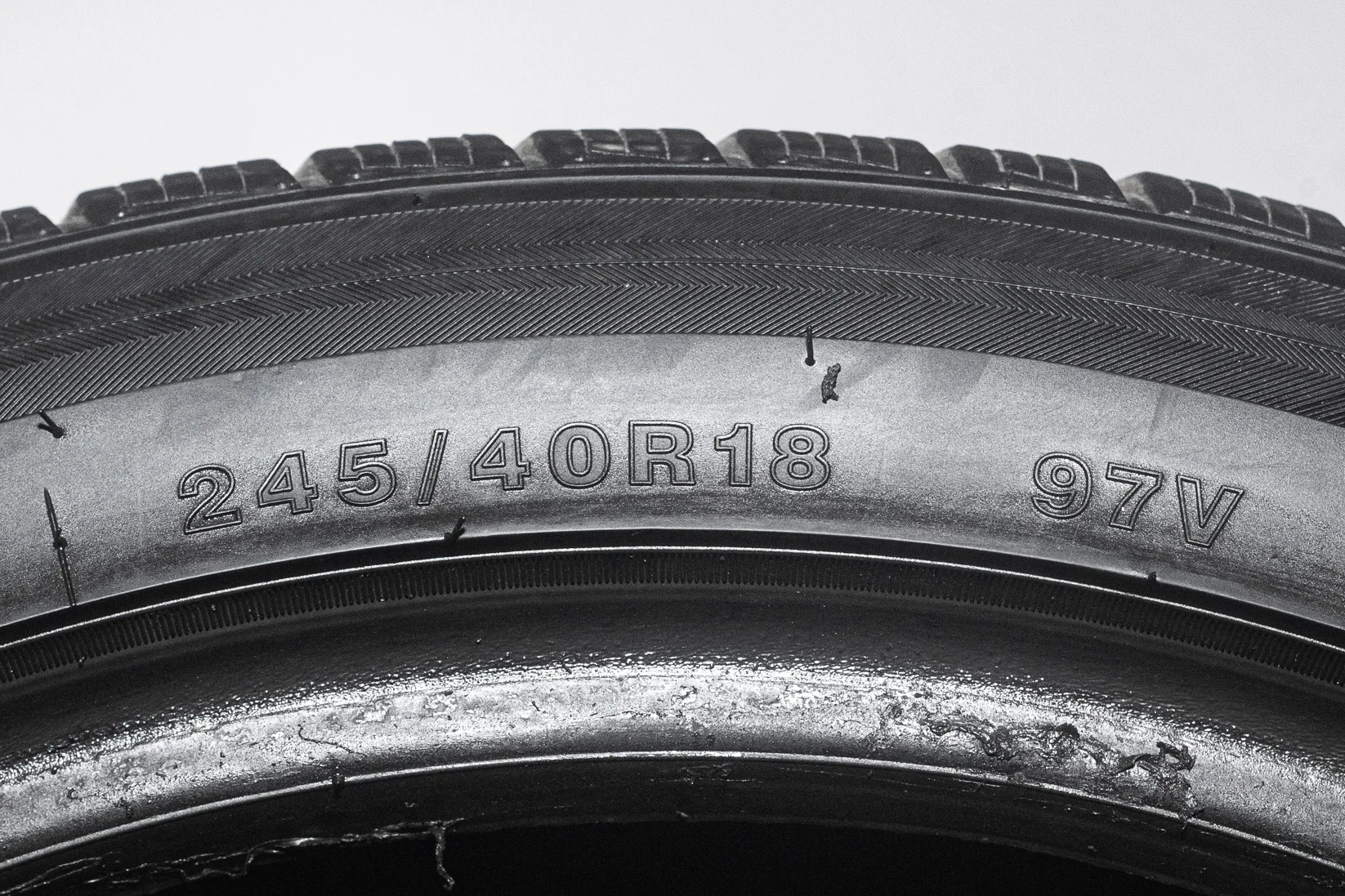 Gripmax SureGrip Pro Winter 245/40 R18 97V + 265/35 R18 97V - миниатюра 9