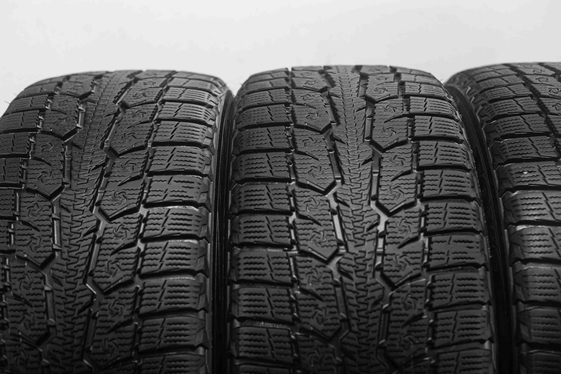 Toyo Observe GSI6 HP 235/45 R18 98V XL - миниатюра 5