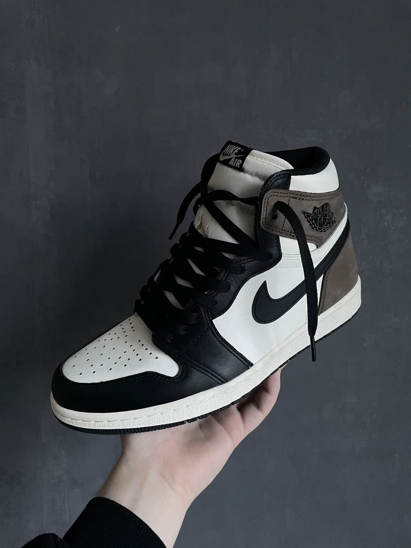 Кроссовки новые nike air jordan 1 - миниатюра 2