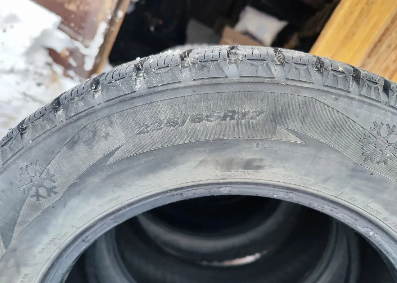 Roadstone Winguard WinSpike SUV 225/65 R17 - миниатюра 2