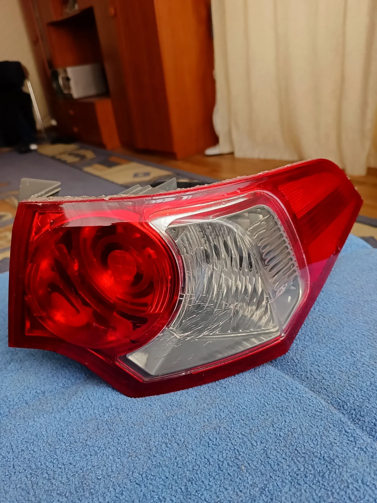 Продам фонарь правый Honda Accord 8 оригинал - изображение 1