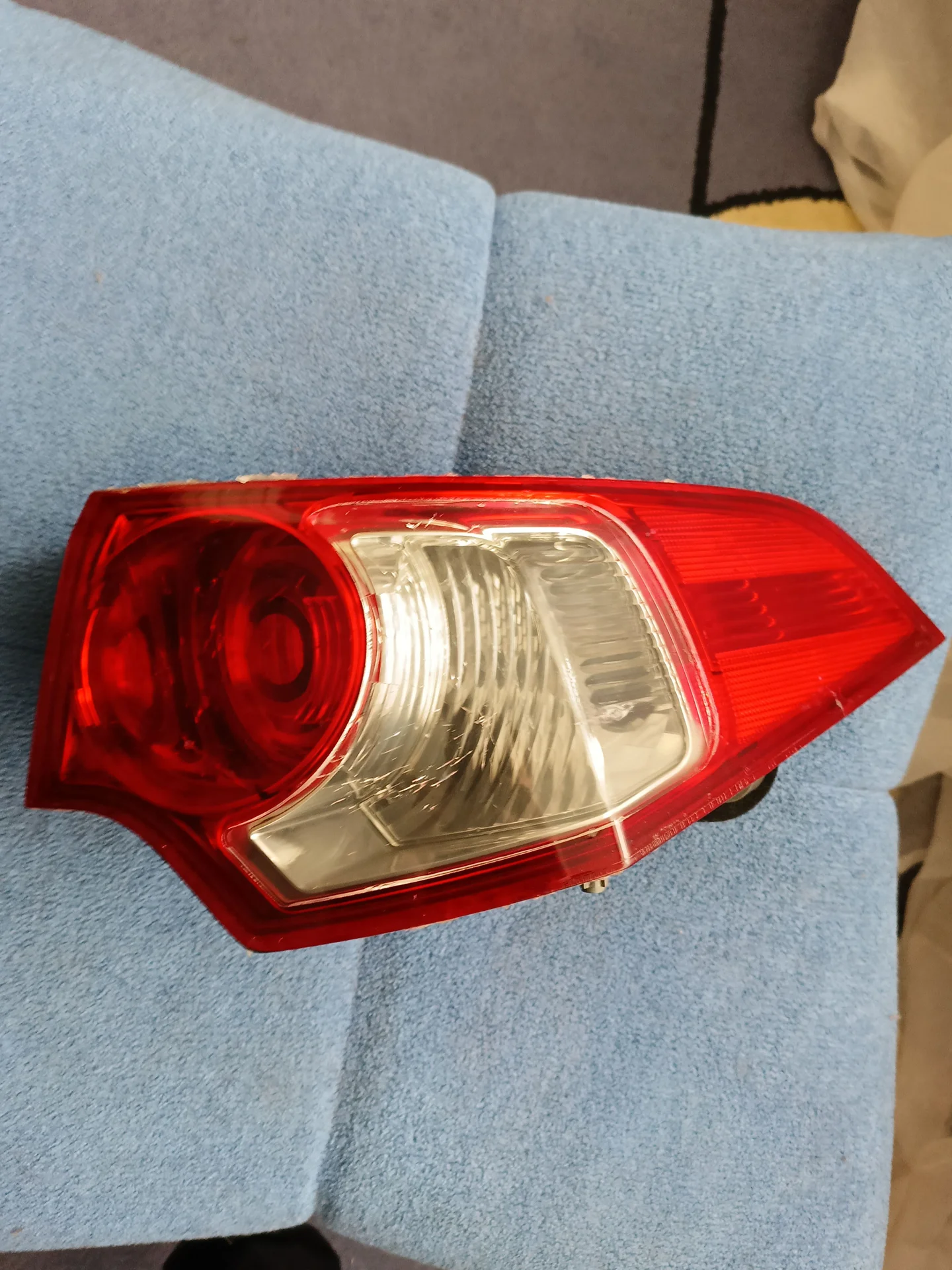 Продам фонарь правый Honda Accord 8 оригинал - миниатюра 2