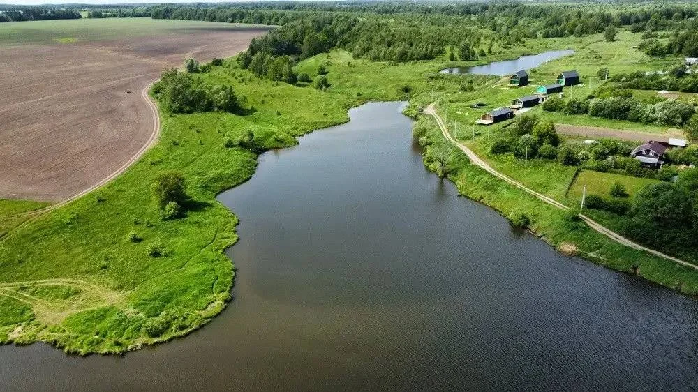 В ПРОДАЖЕ  22 земельных участка  под коттеджную застройку  или  коммерческую