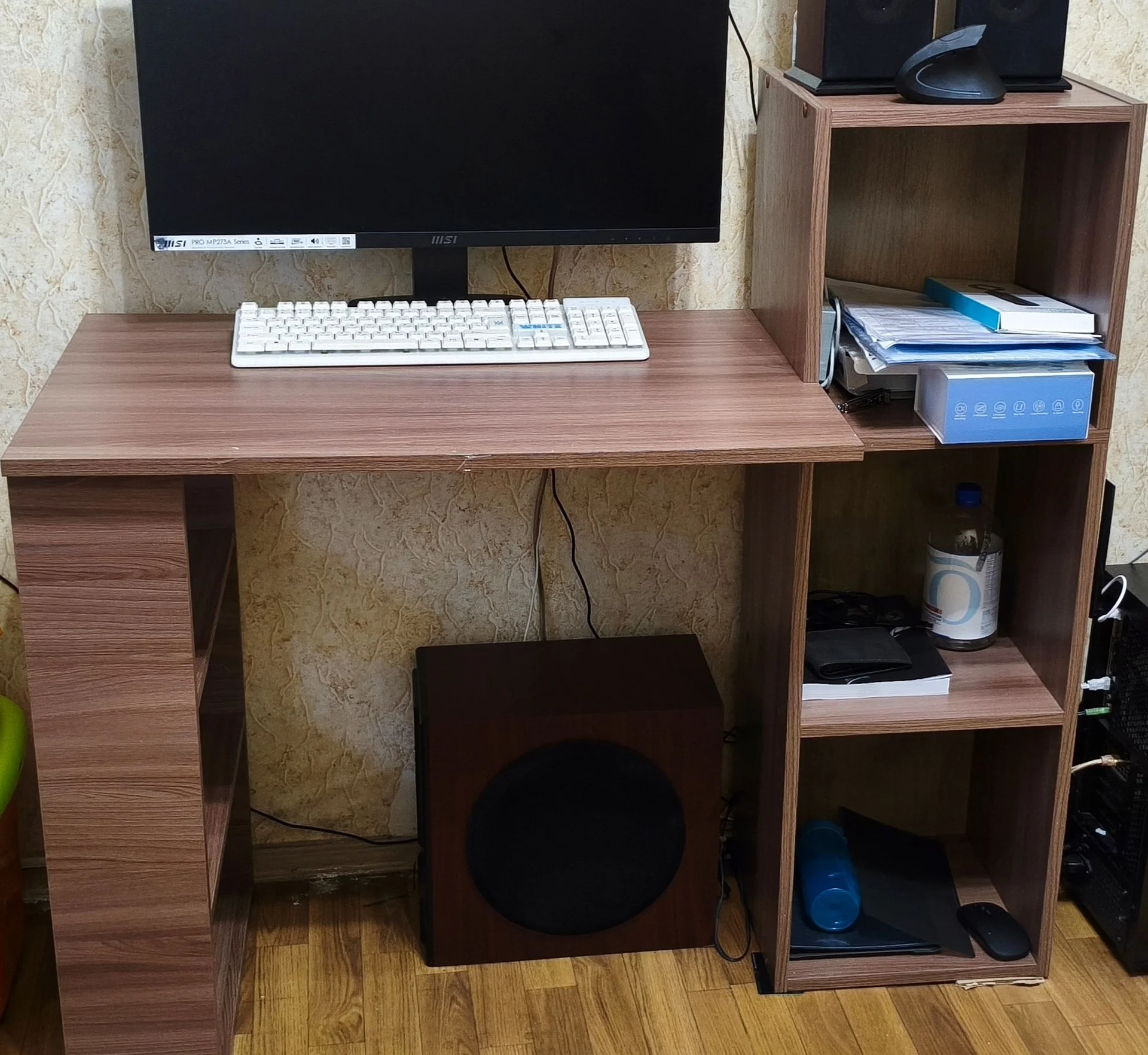 Компьютерный столик - изображение 1