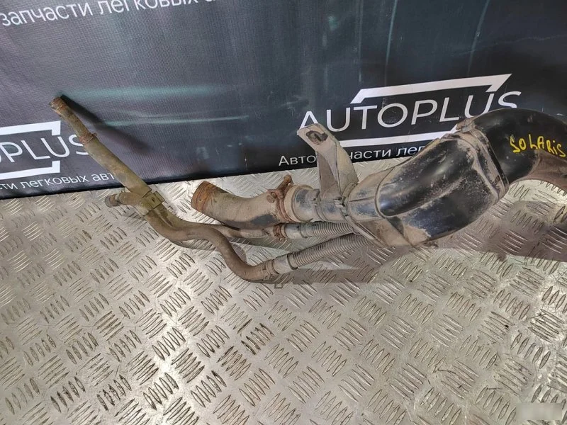 Топливная горловина Hyundai Solaris 1.6 2010-2017 - миниатюра 2
