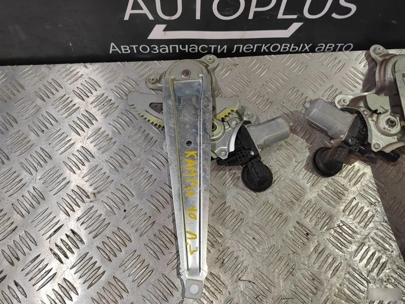 Стеклоподъемник задний Toyota Camry XV40 2.4 - миниатюра 2