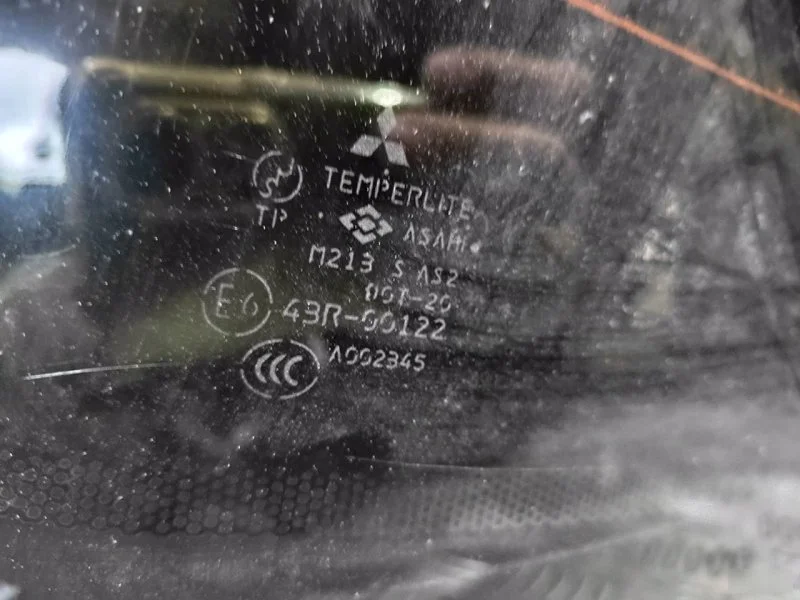 Стекло заднее заднее Mitsubishi Lancer 9 1.6 - миниатюра 5