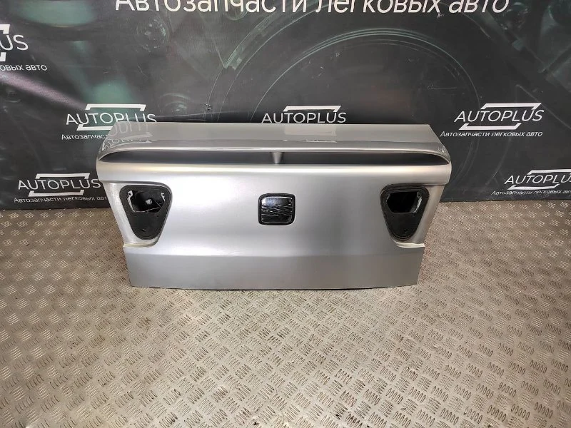 Крышка багажника Seat Cordoba 1 1.4 APE 2001 - изображение 1