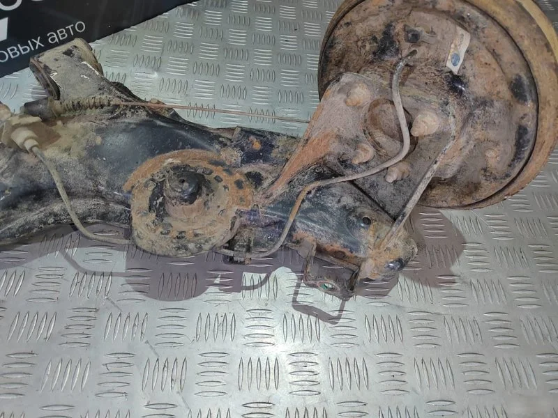 Балка подвески задняя Daewoo Nexia N150 1.5 - миниатюра 7