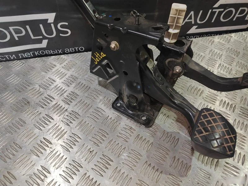 Блок педалей Volkswagen Jetta 4 2.0 1999-2005 - миниатюра 4