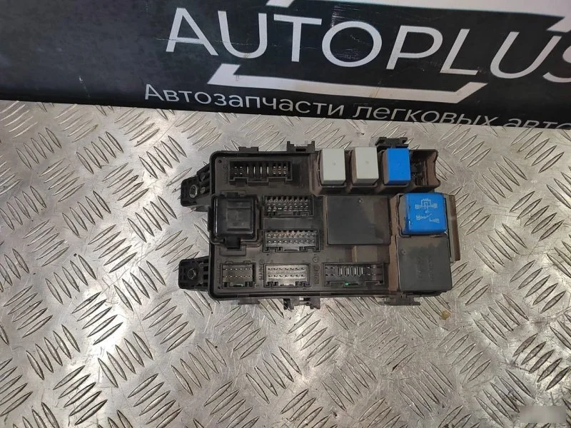 Блок предохранителей Hyundai Verna 1.4 2006-2010 - миниатюра 3
